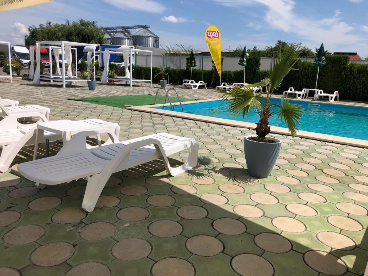 Hotel Daly بلوييست المظهر الخارجي الصورة