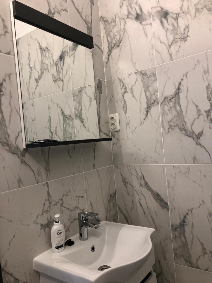 Hotel Daly بلوييست المظهر الخارجي الصورة