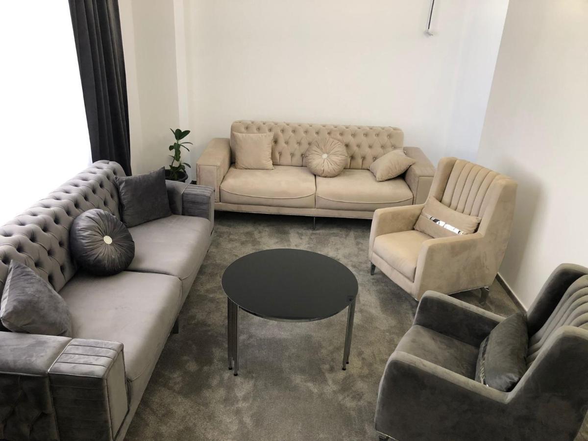 Hotel Daly بلوييست المظهر الخارجي الصورة