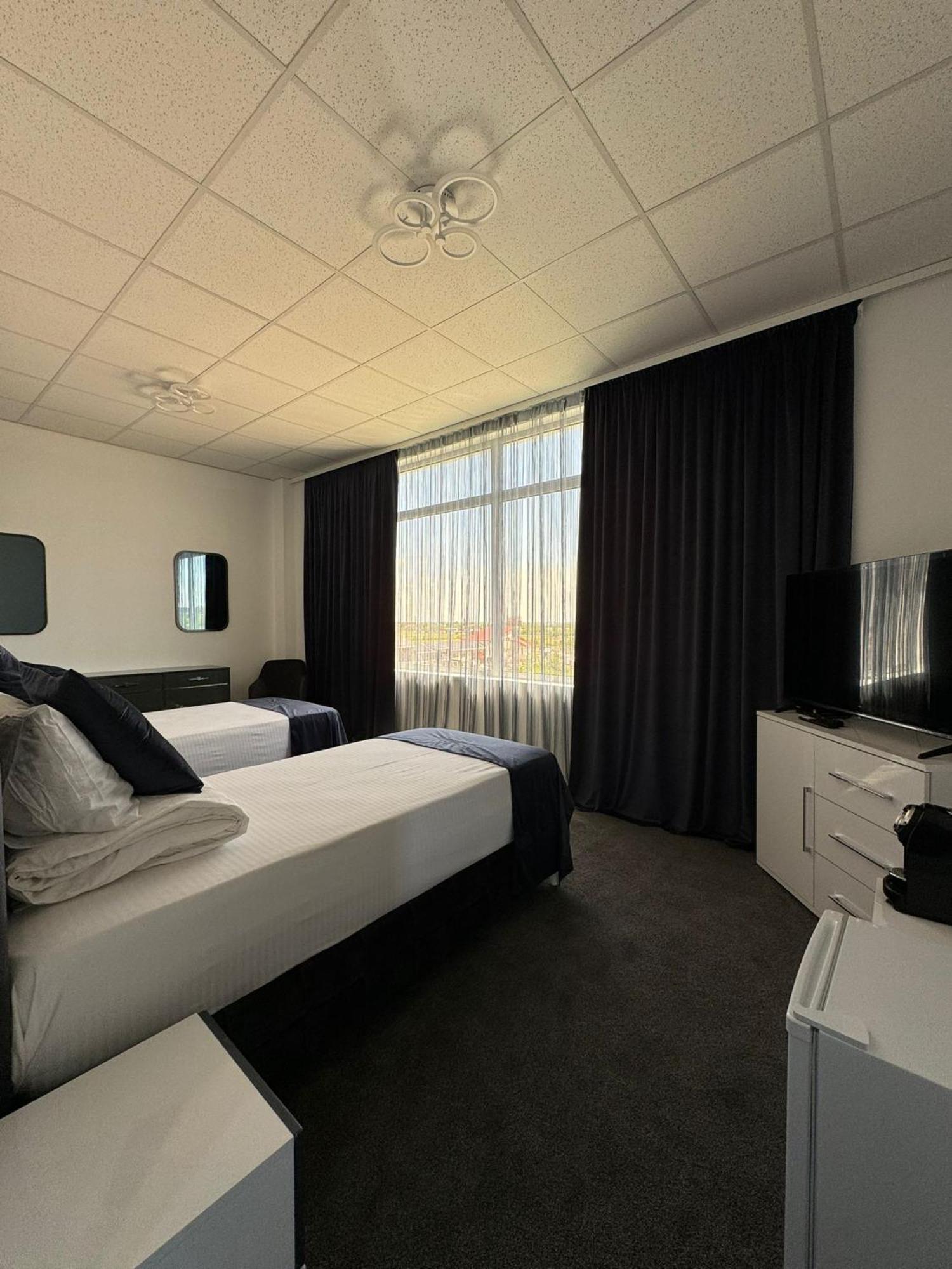 Hotel Daly بلوييست المظهر الخارجي الصورة